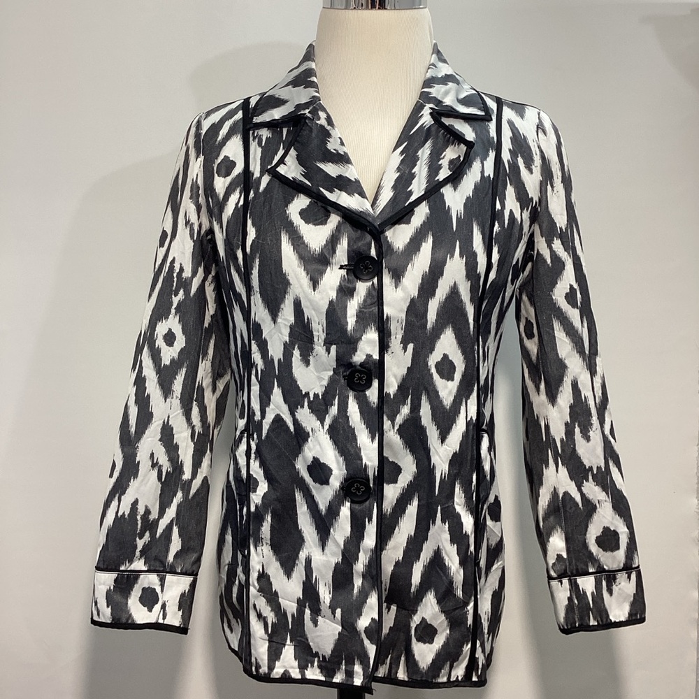 Chico's Women’s Monochrome Ikat Blazer Geometric Button-Up Jacket Size 1